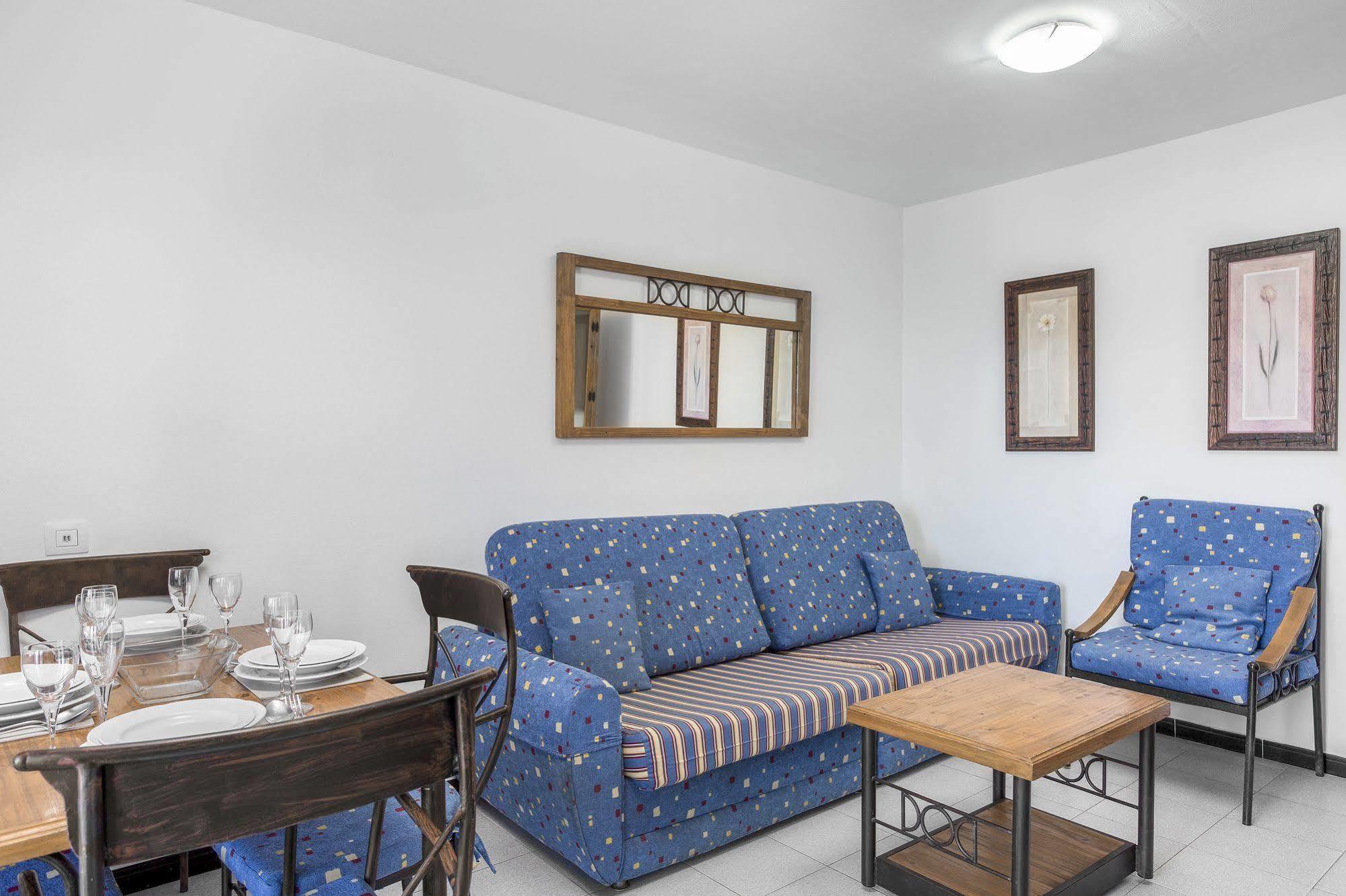 אפרטהוטל טאוריטו Club Cala Blanca מראה חיצוני תמונה